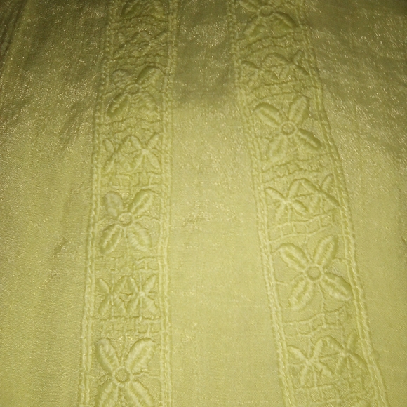 Blouse - Picture 2 of 3